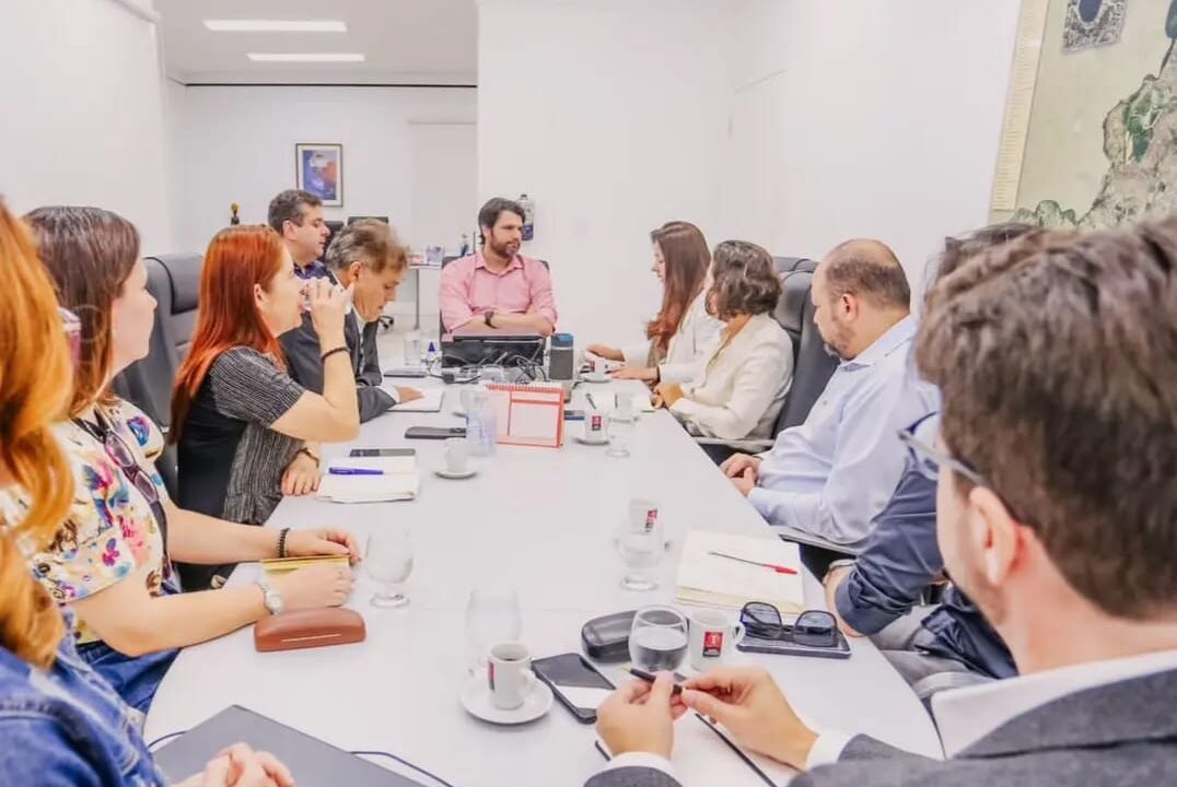 Vice-prefeito recebe equipe do BID e discute avanços no Programa João Pessoa Sustentável