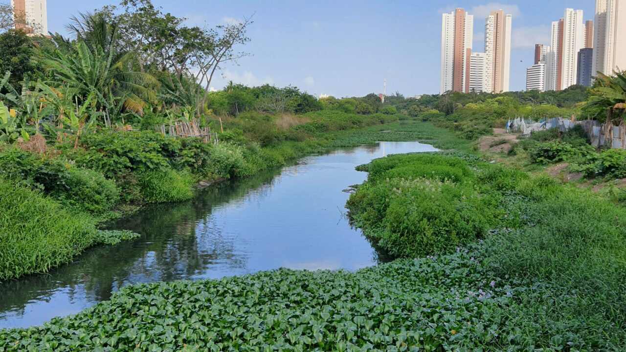 Monitoramento inédito do Rio Jaguaribe marca avanço rumo a uma política pública permanente em João Pessoa